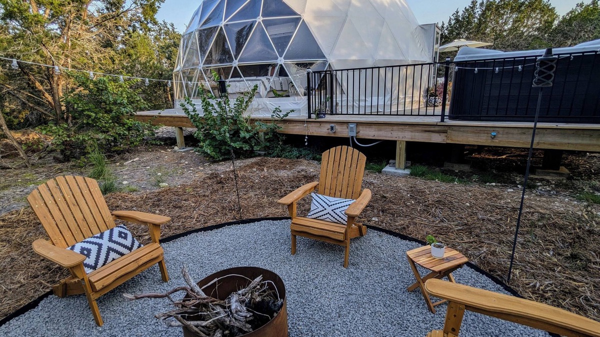 Oatmeal RV Rental | LUXURY STARGAZING GEODOME EXPERIENCE!