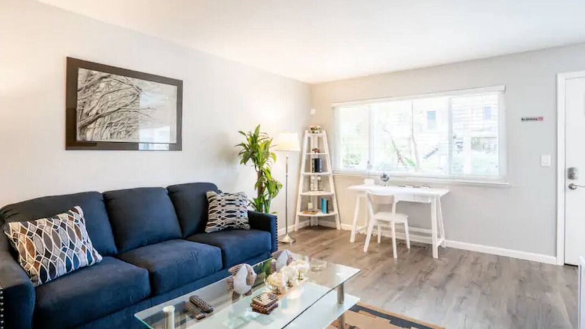Cambrian Apartment | Luxury stay near Oakridge Mall for vacation/work