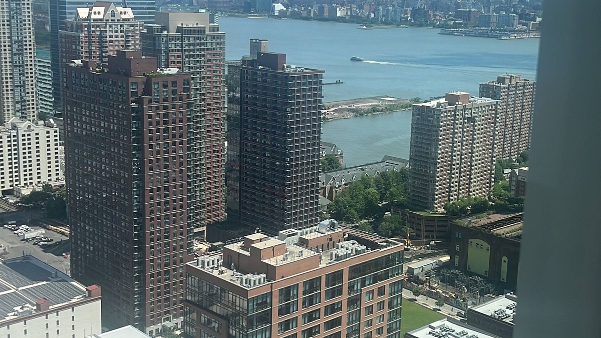 Downtown Jersey City Apartment | Luxury studio apartment with AC, WiFi in fabulous Jersey City downtown 50th fl