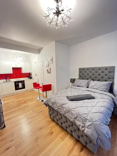 Hoe Street Apartment | Luxury Studio Apartment in London - Walthamstow Village - E17
