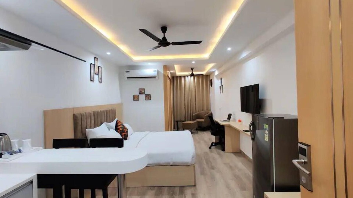 Jaipur Apartment | Luxury Studio Apartment with rooftop infinity pool