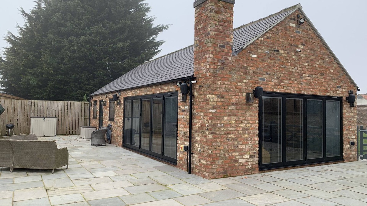 Skirpenbeck Apartment | Luxury Studio Cottage at Foot of Yorkshire Wolds