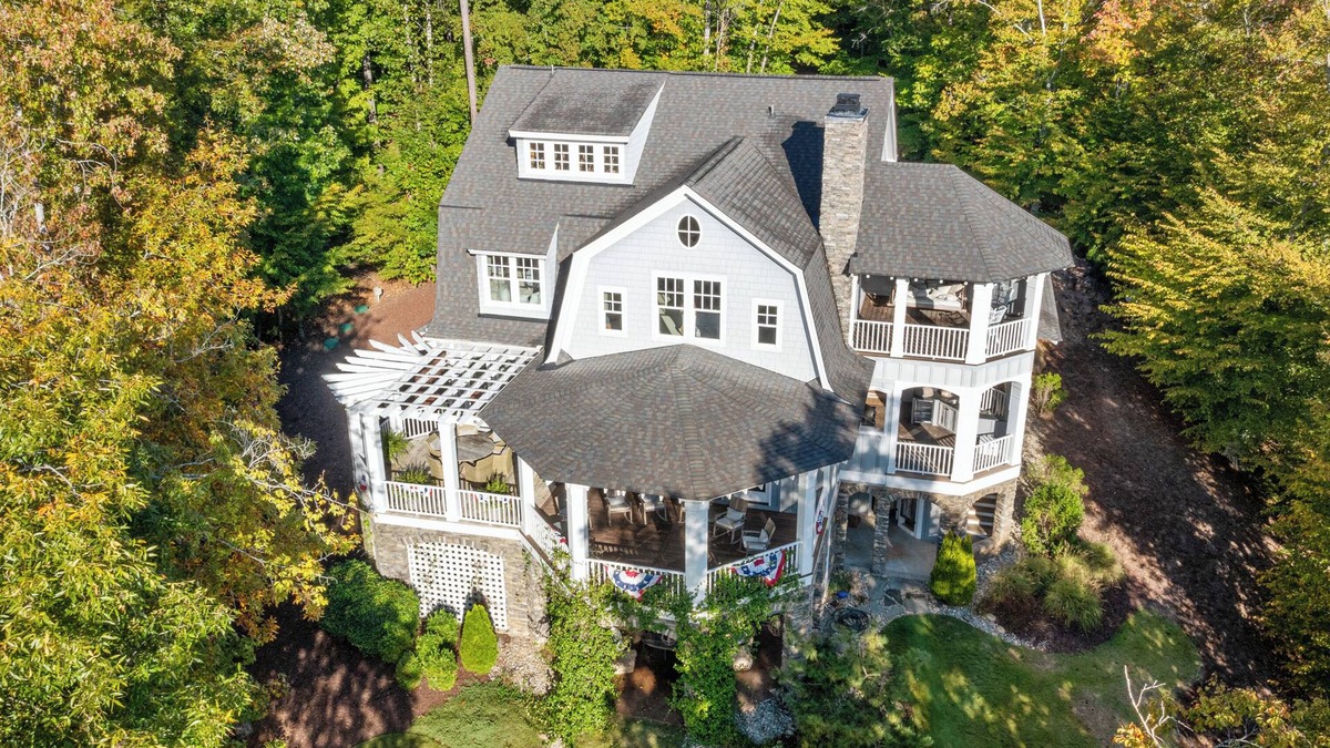 Littleton House | Luxury Stunner Overlooking Main Lake!