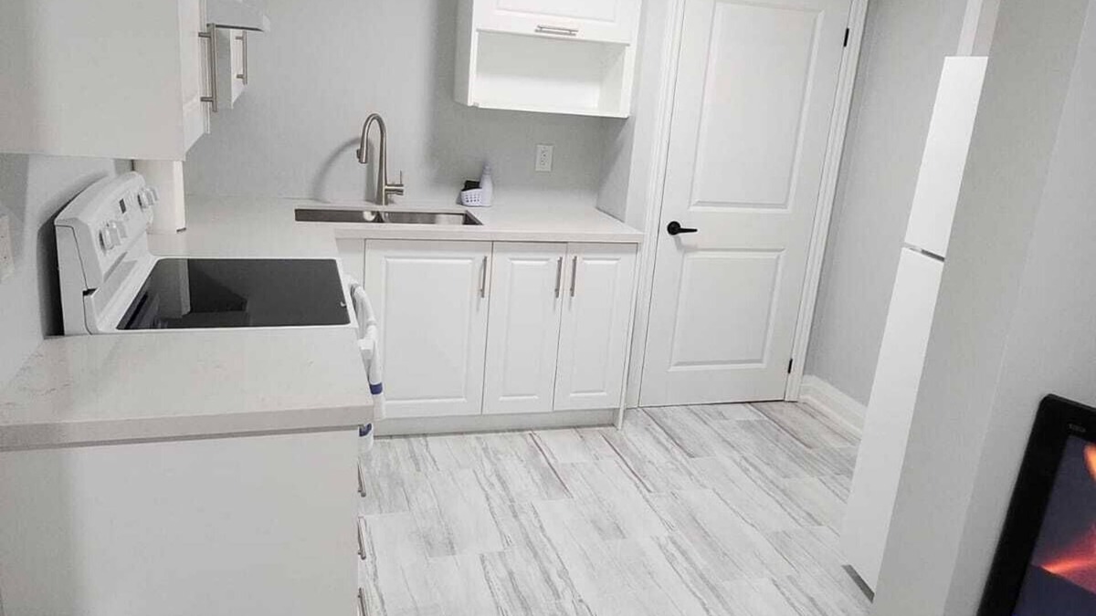 Brampton Apartment | Luxury Suite