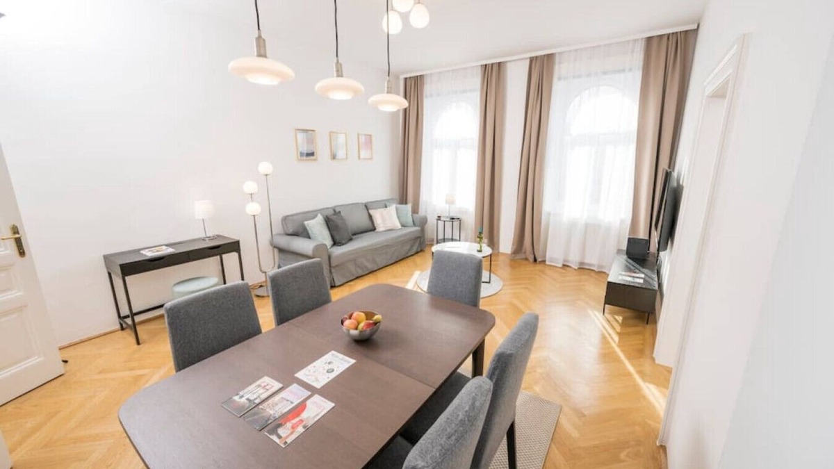 Alsergrund Apartment | Luxury Suite Liechtenstein Top 24