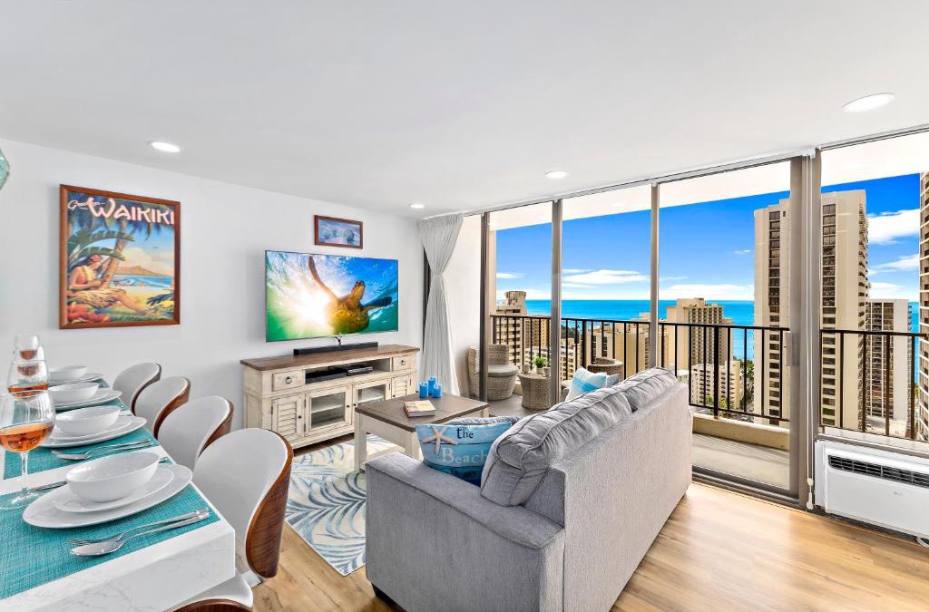 Waikiki Apartment | Luxury Suite with Ocean View in Waikiki, Free Parking!