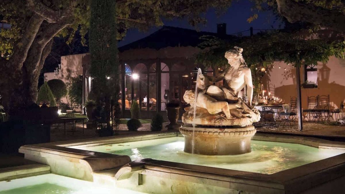 Paluds de Noves Bed & Breakfast | Luxury suite with terrace and private pool and spa
