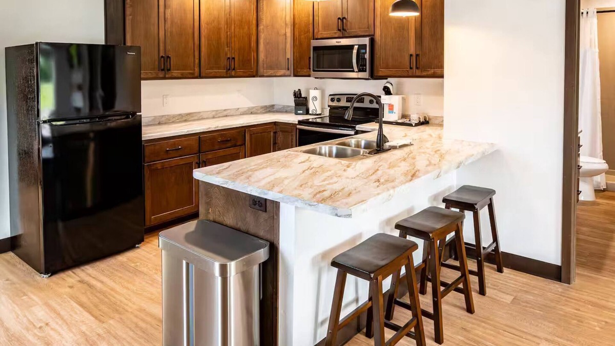 Brillion Apartment | Luxury Suites: #2