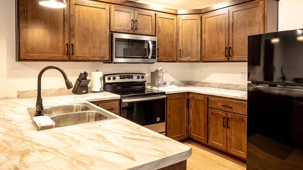 Brillion Apartment | Luxury Suites #3