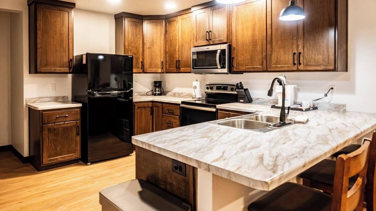 Brillion Apartment | Luxury Suites #6