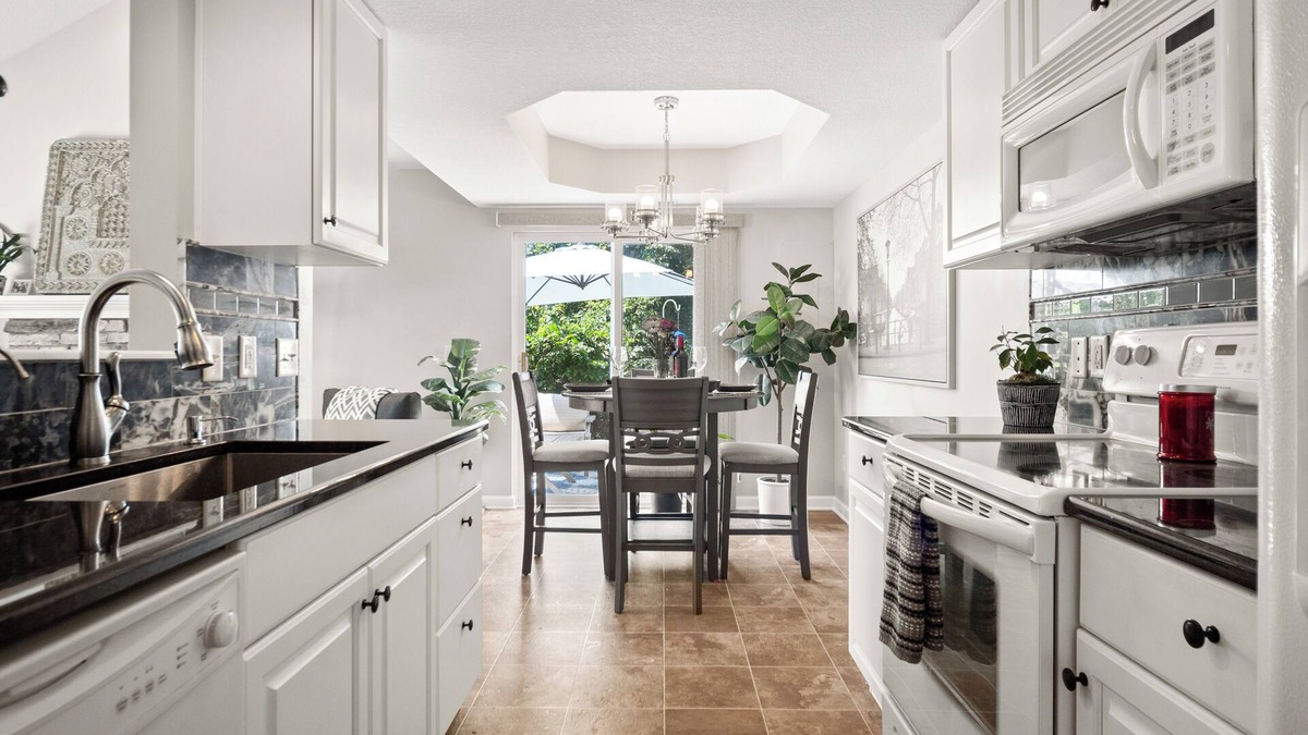 Fort Wayne Villa | Luxury Sun-Drenched 2 BR 2 BA Minutes from Everything