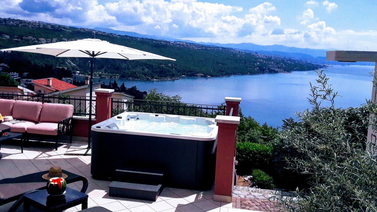Volosko Apartment | Luxury Three-Bedroom Apartment* with amazing overlook at the sea