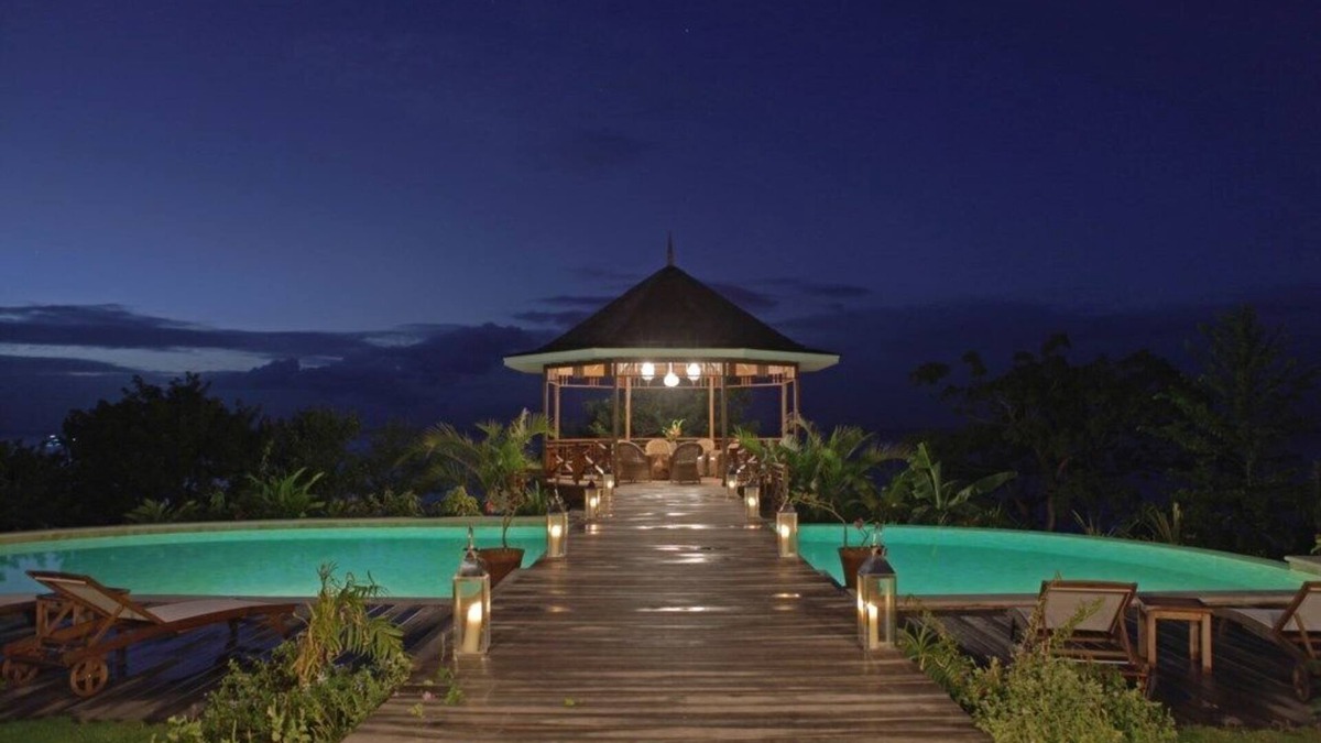 Marigot Bay Villa | Luxury three bedroom cliffside villa - Villa Susanna