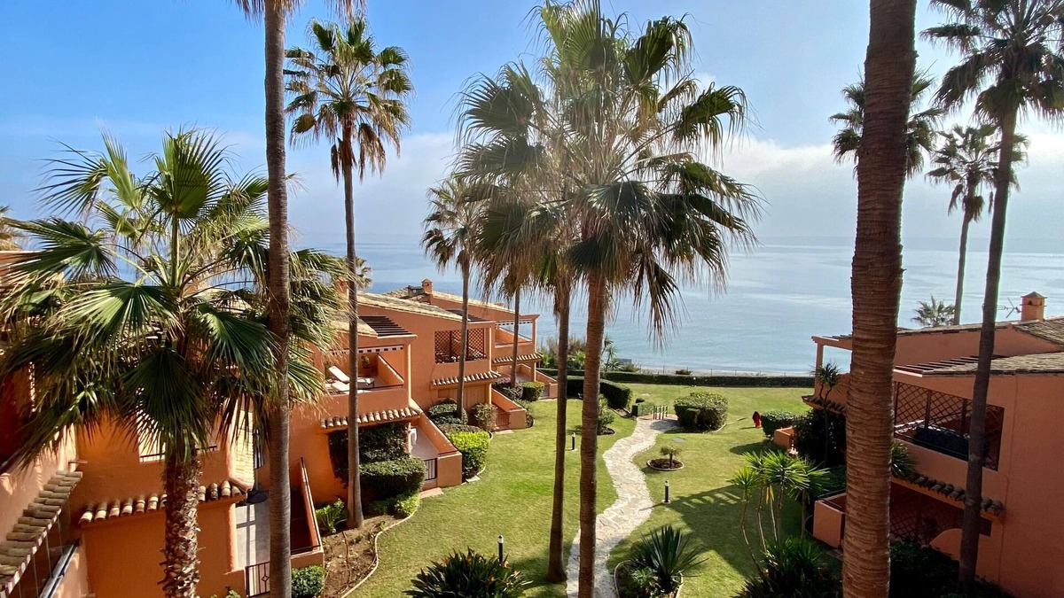 Buenas Noches Apartment | Luxury three bedroom apartment with pool