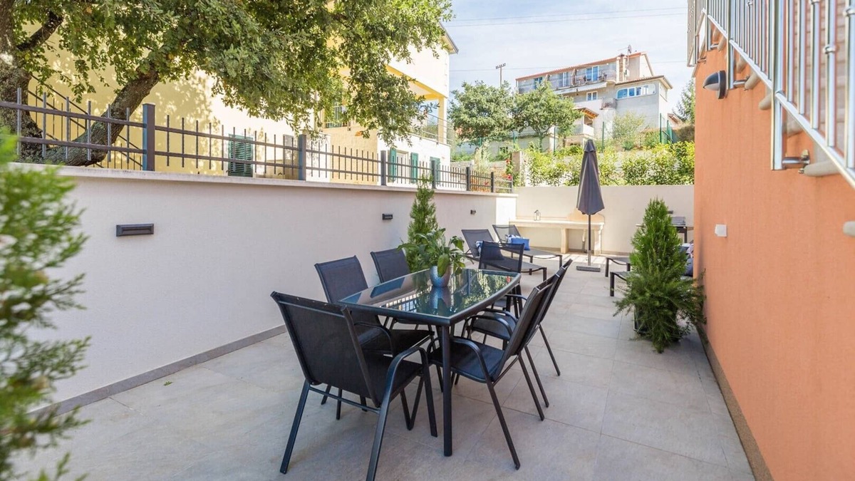 Mugeba Apartment | Luxury three bedrooms apartment Silver Suite near Poreč