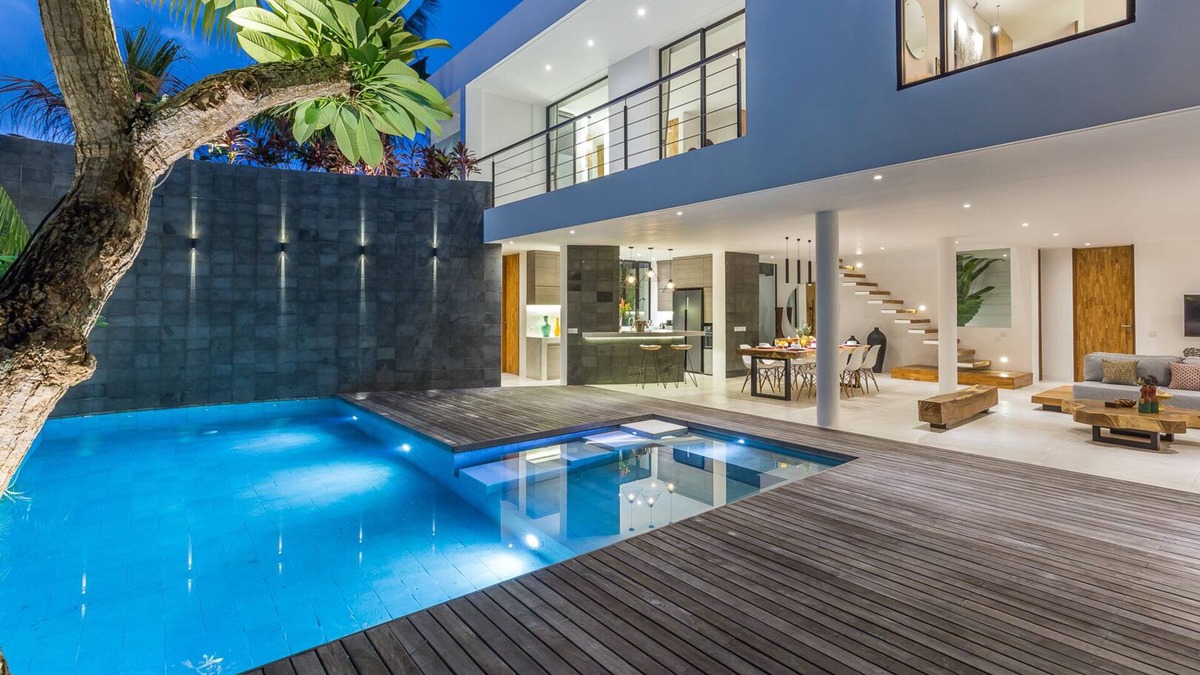 Seminyak Villa | Luxury Touch Cozy Villa Walkable to the Famous Sunset Beach & shopping in BALI