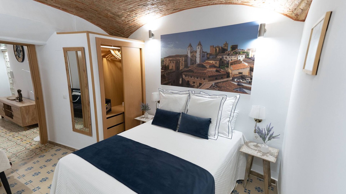 Distrito Centro-Casco-Antiguo Apartment | LUXURY TOURIST APARTMENT IN CÁCERES