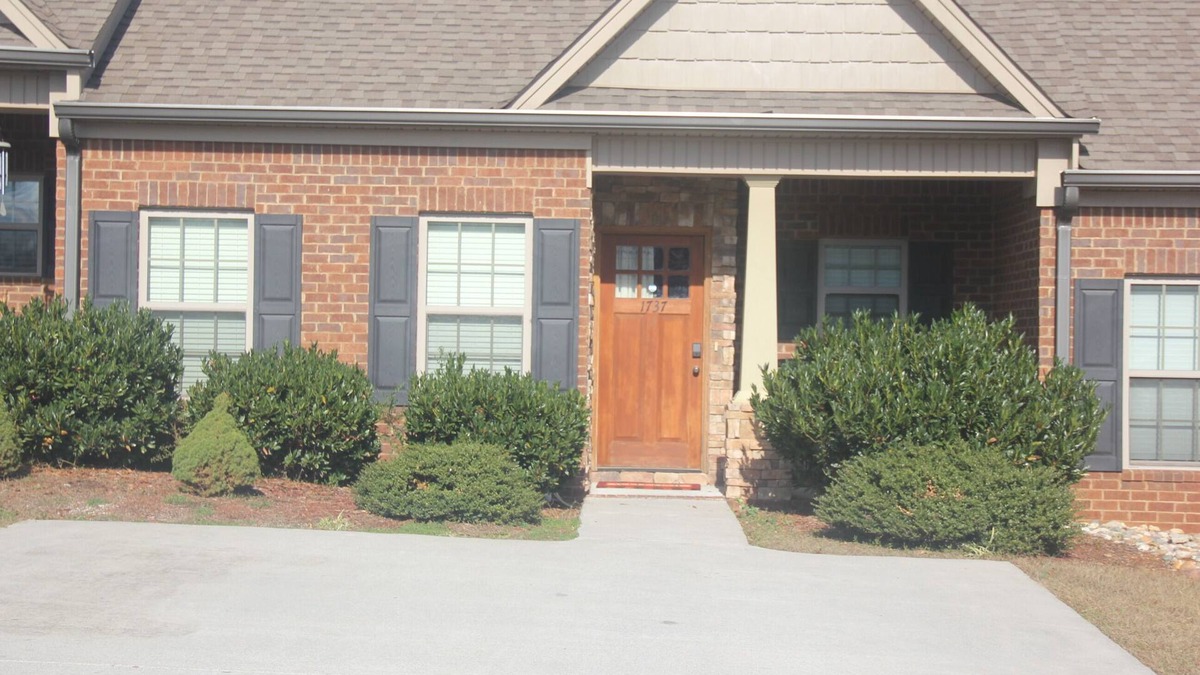Cleveland House | Luxury Town Home Close to Everything