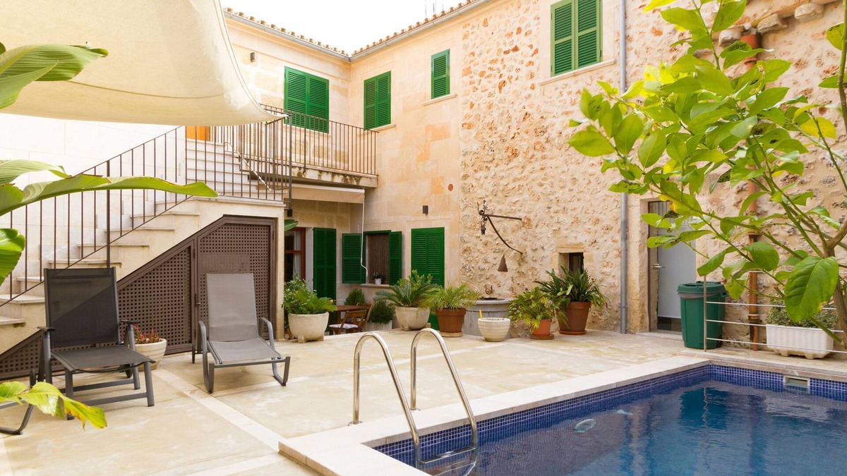 Pina House | Luxury town house with pool - Casa Pina
