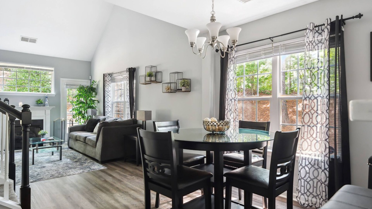 Charlotte House | Luxury Townhome in Charlotte-10 min from UNCC, PNC Pavilion and Motor Speedway