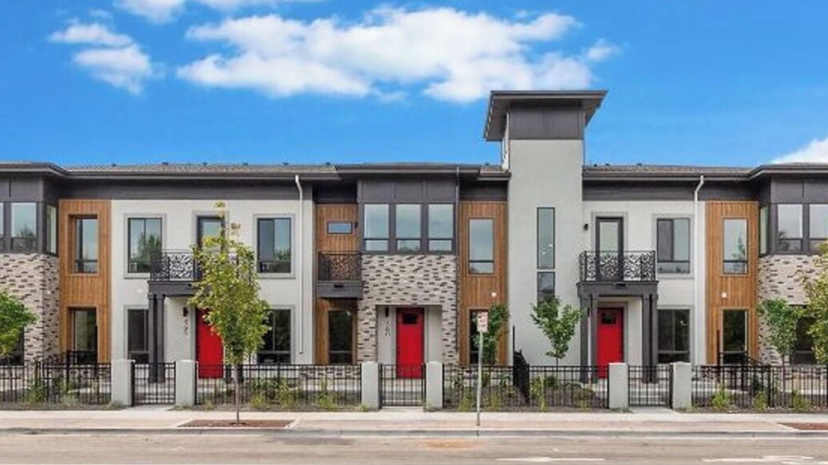 Eagle House | Luxury Townhome in Downtown Eagle