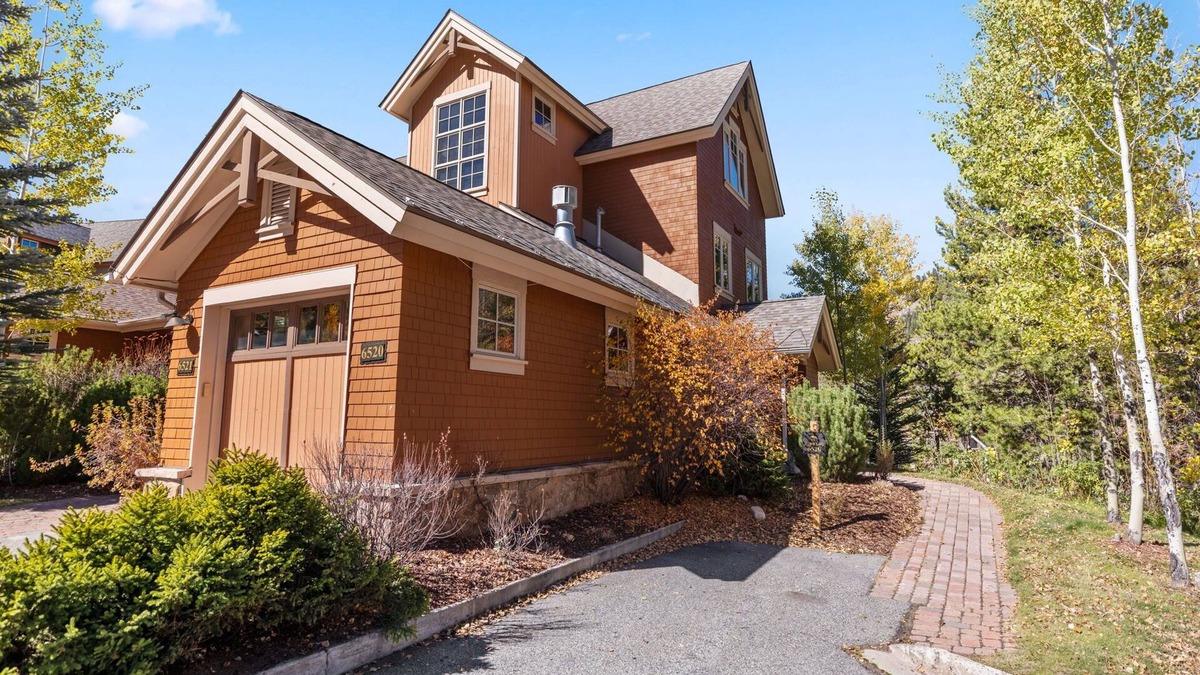 Keystone Condo | Luxury Townhome Just Steps to the Pool, The Exclusive Settlers Creek