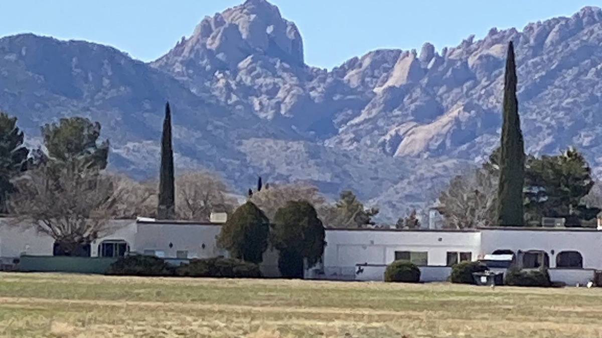 Pearce House | Luxury townhome nestled in the foothills of the historic Cochise Stronghold