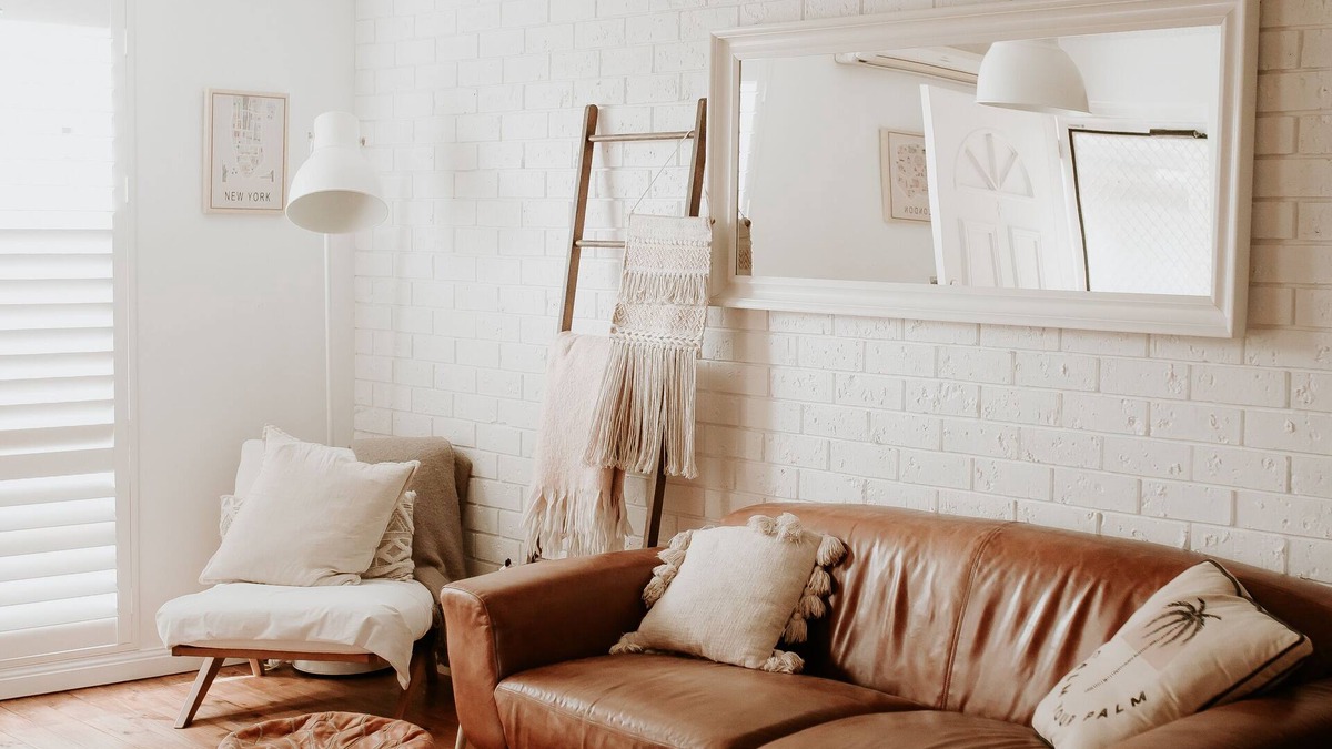 Glenelg East House | Luxury Townhouse by the Bay - Pet Friendly