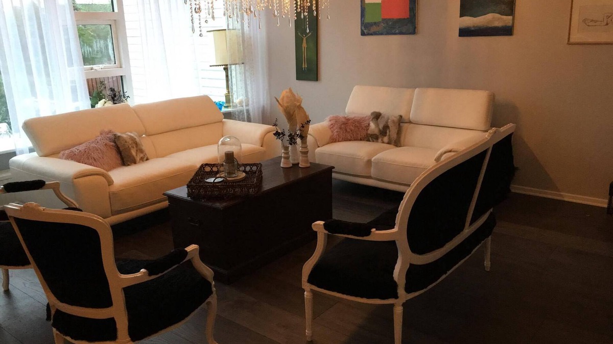 Arbær House | Luxury townhouse in center of Reykjavik. Stay in a city in the countryside.