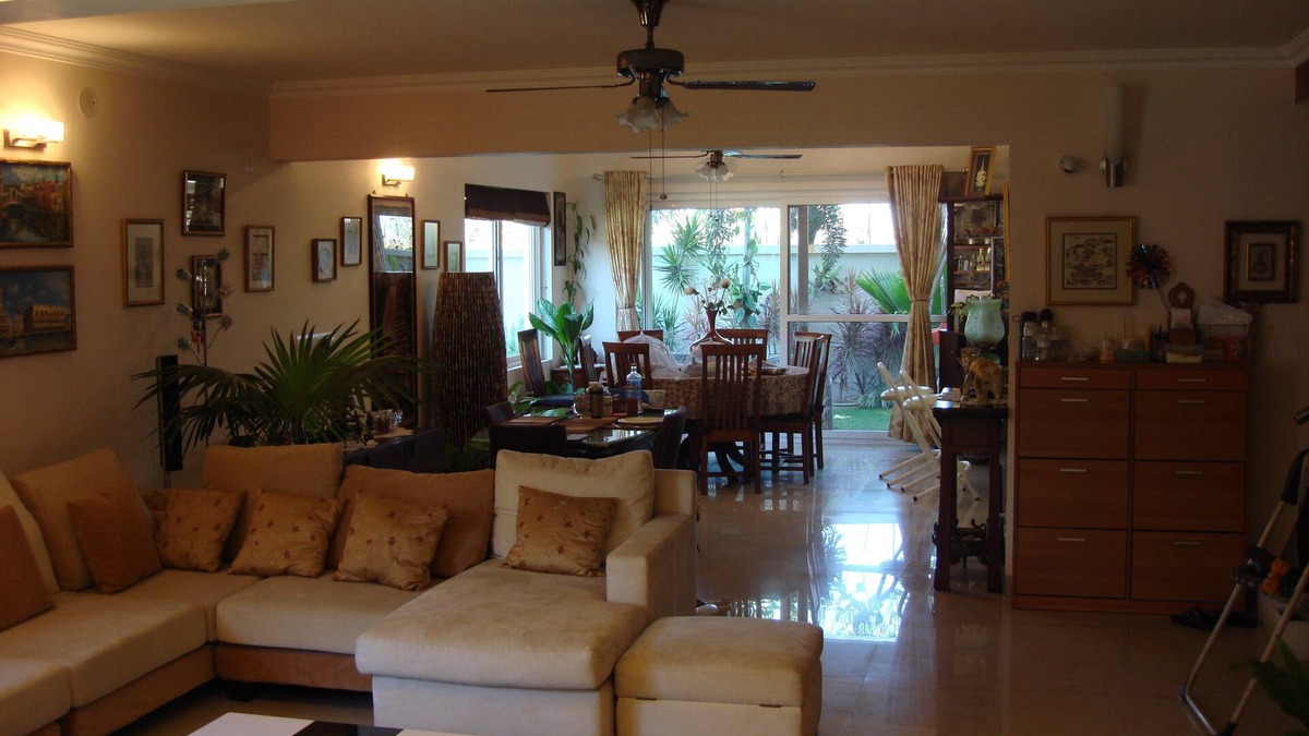 Agara House | Luxury Townhouse W Private Garden & Italian Kitchen