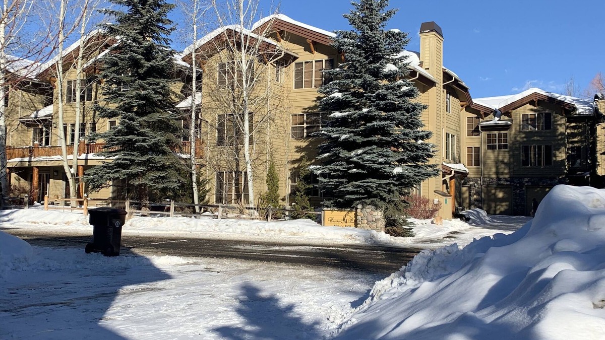 Ketchum Condo | Luxury townhouse with Baldy Views, walk to town/River Run Lodge