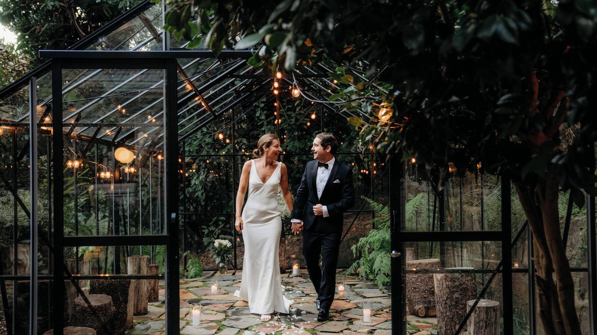 Kalorama House | Luxury Treetop Escape with a Garden glasshouse