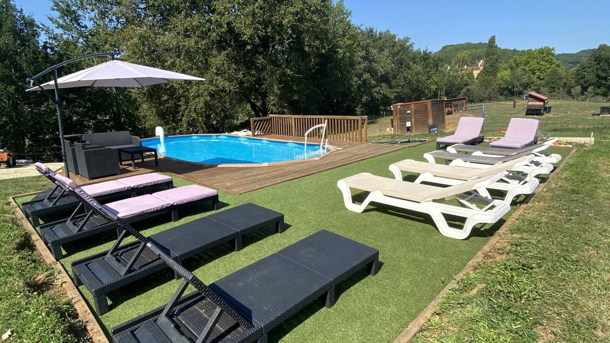 Puy-l'Eveque Cottage | Luxury two-bedroom gite w/pool. Peaceful retreat, surrounded by nature.