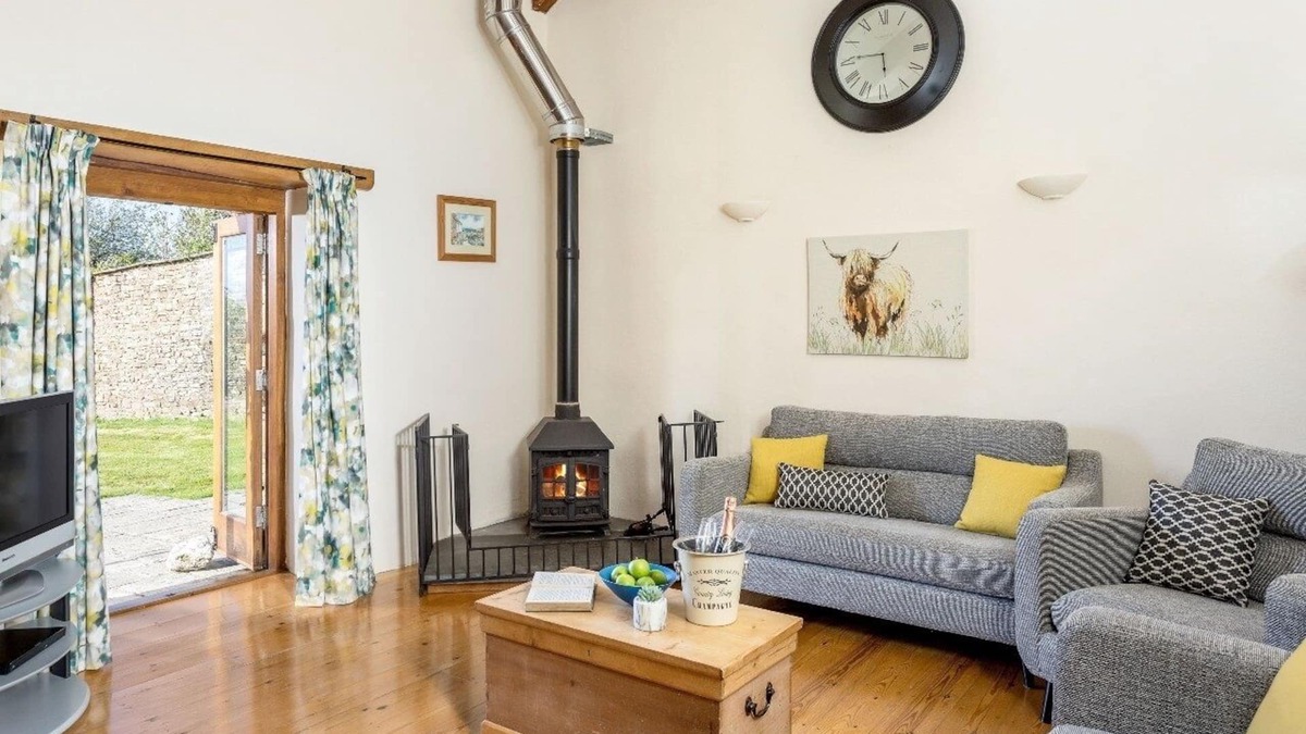 Wadebridge House | Luxury Unique 2 Bedroom Barn With Stunning Rural Views Near Padstow
