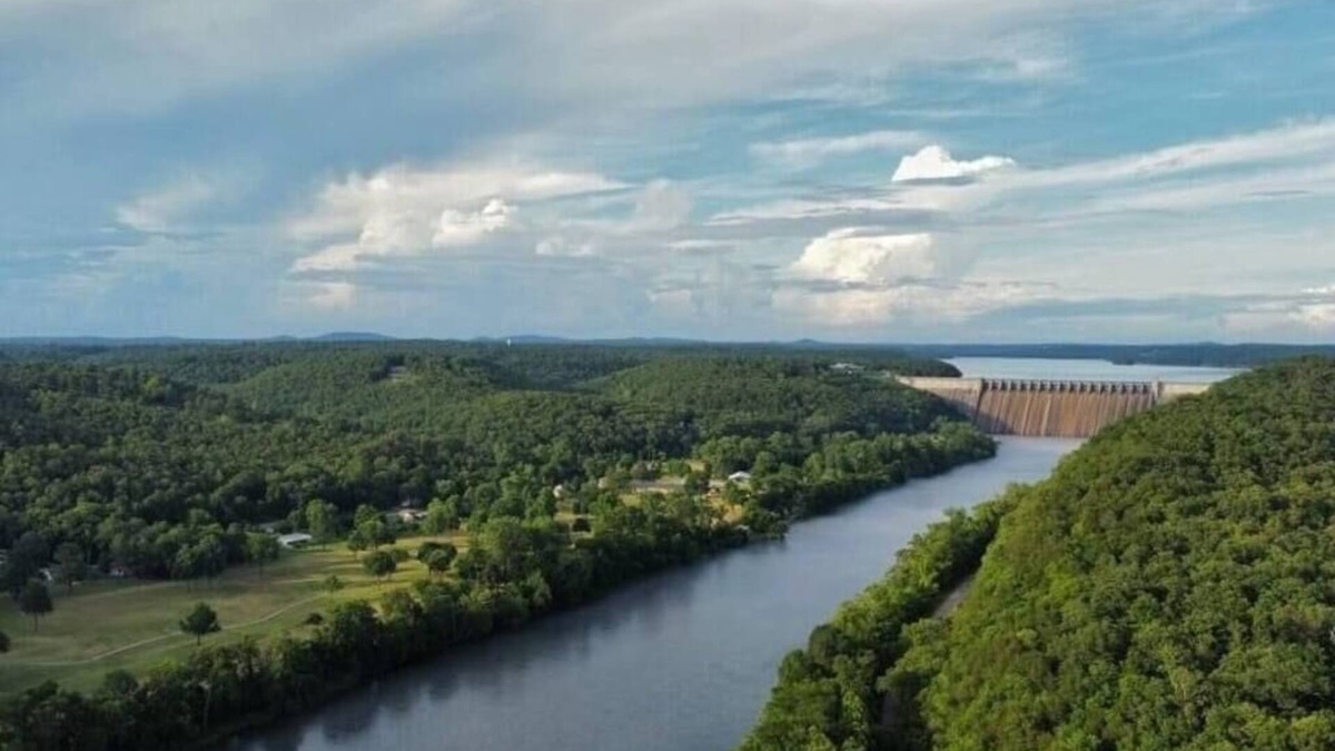 Cotter Cabin | Luxury Vacation Cabin on the White River