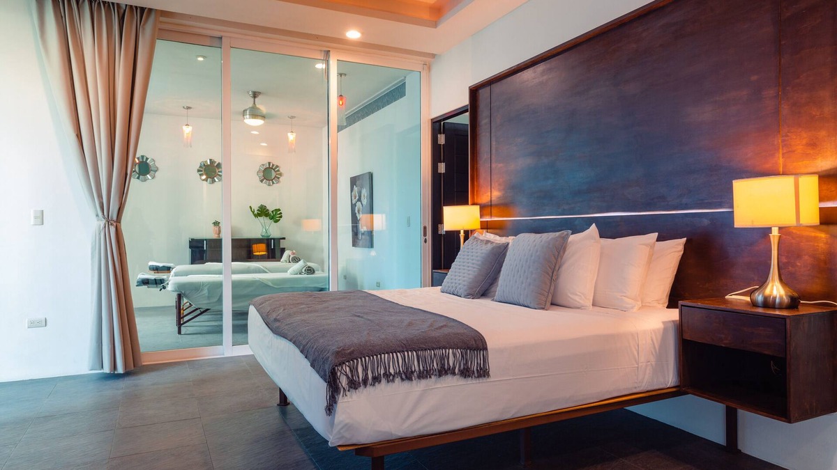 Colonos Cuzamil Villa | Luxury Villa w/Pool and spacious garden 5bedroom for 10 !