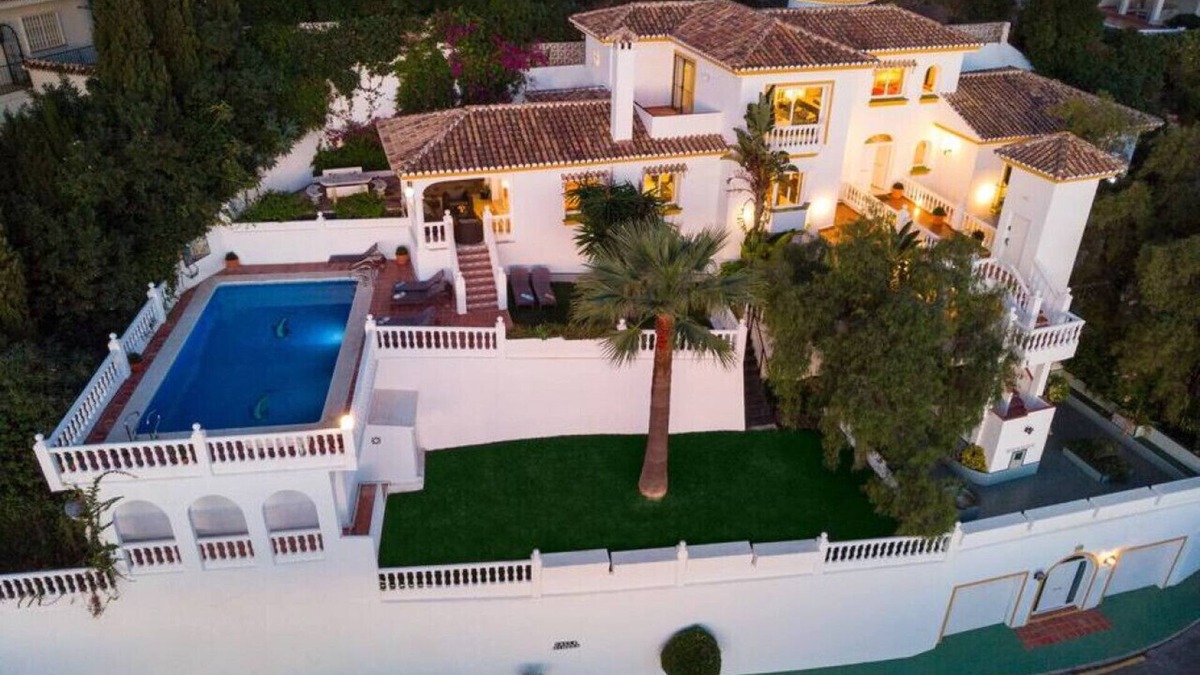 Mijas Villa | Luxury Villa with Heated Pool, Stunning Sea Views & Near Beach