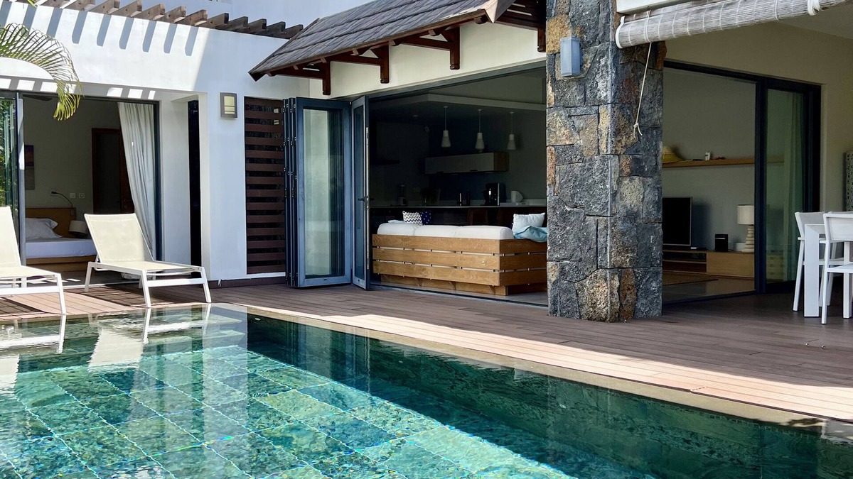 Mont Choisy Villa | Luxury Villa - 2 Minutes Walk to the Beach