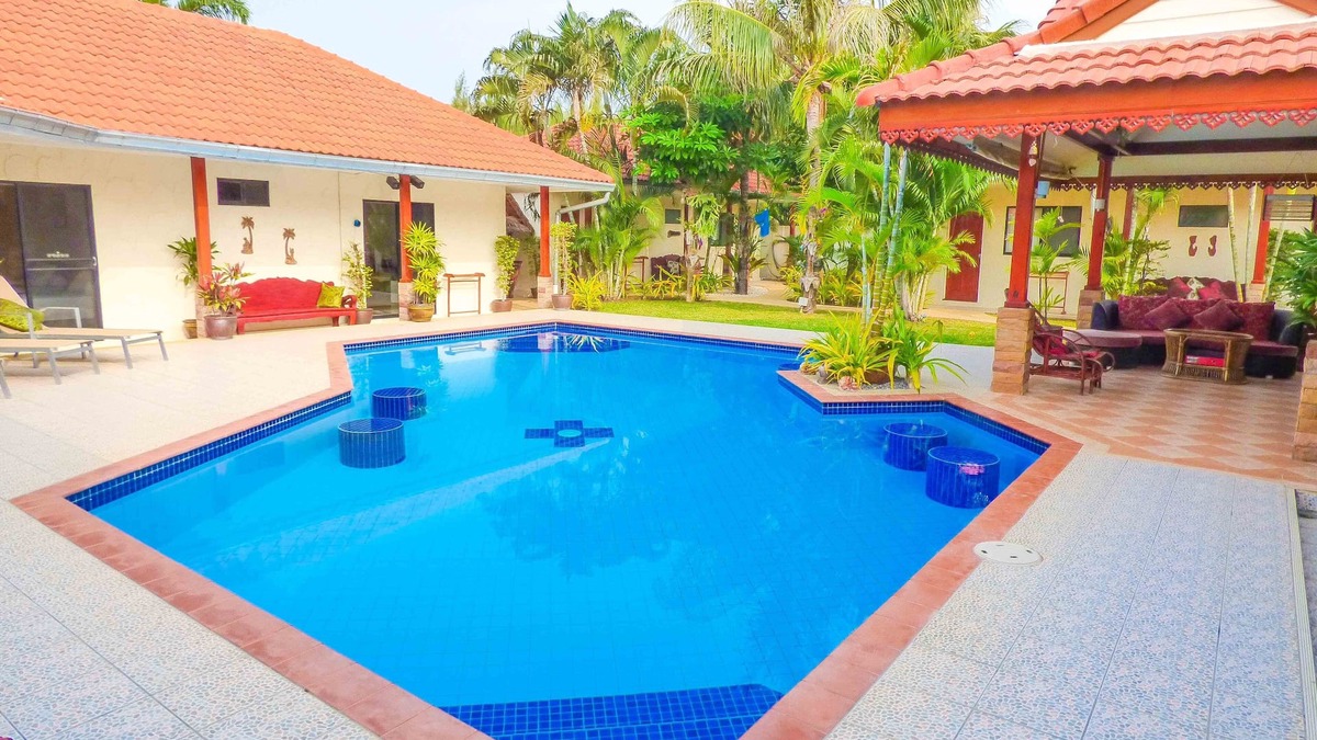 Pranburi Villa | Luxury villa 20 min south of Hua Hin