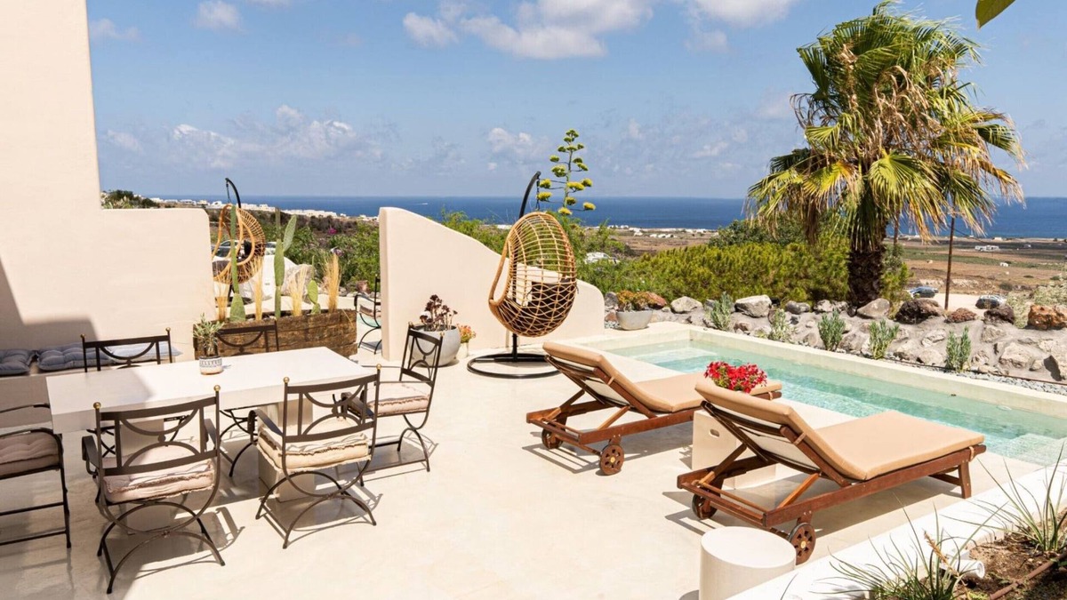 Finikia Villa | Luxury Villa 3 Bedrooms with Outdoor Jetted Pool and Sea & Sunset View