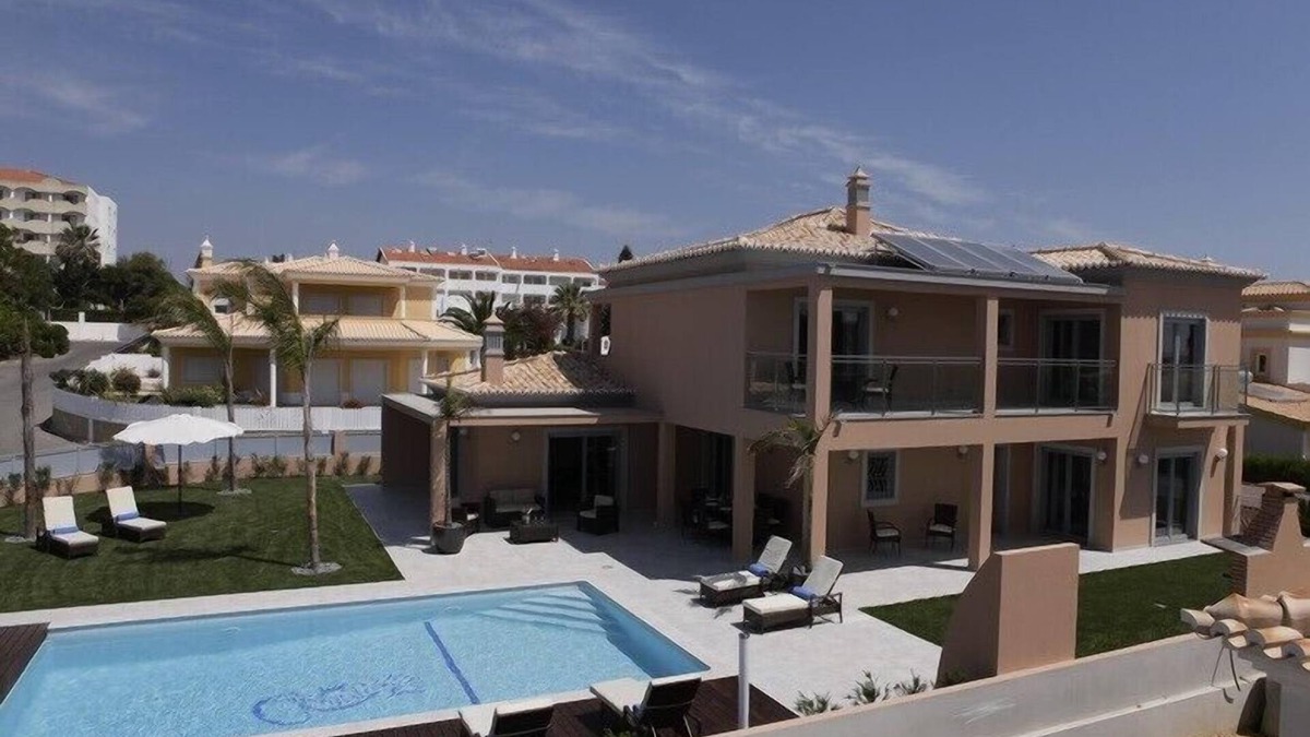 Gale Villa | Luxury villa - 300 meters from galé Beach- wifi, air cond.clean service incl.