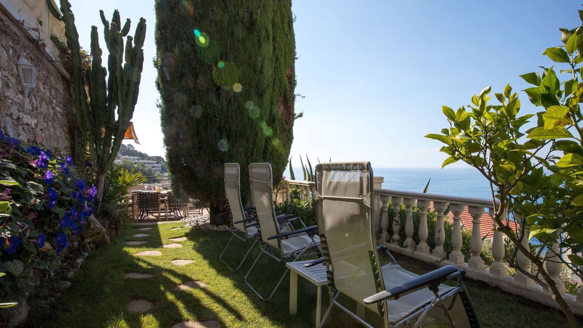 Mont Boron Apartment | Luxury villa apartment with panoramic sea views and small private garden