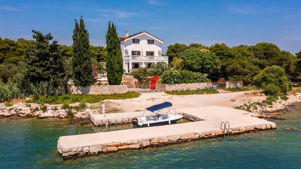 Betina Villa | Luxury Villa Bella Vista with Swimming Pool