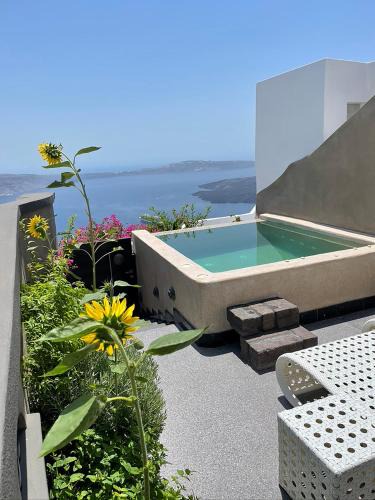 Imerovigli Villa | Luxury Villa Blue Dome Santorini
