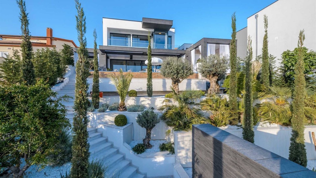 Crikvenica Villa | Luxury Villa Brilliance with Pool