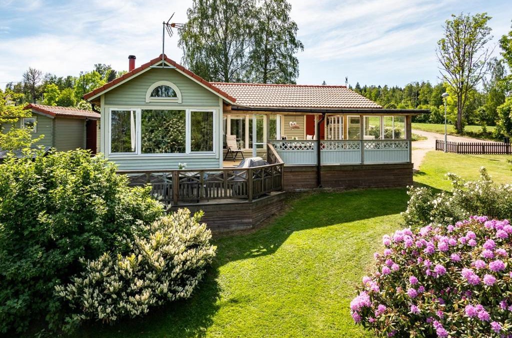 Hjo Villa | Luxury Villa by lake welcome you