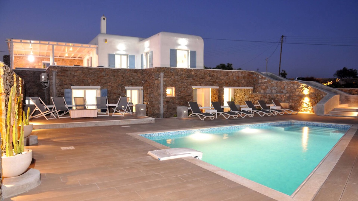 Plintri Villa | LUXURY VILLA COMPLEX, CLOSE TO BEACH, FREE DAILY MAID SERVICE