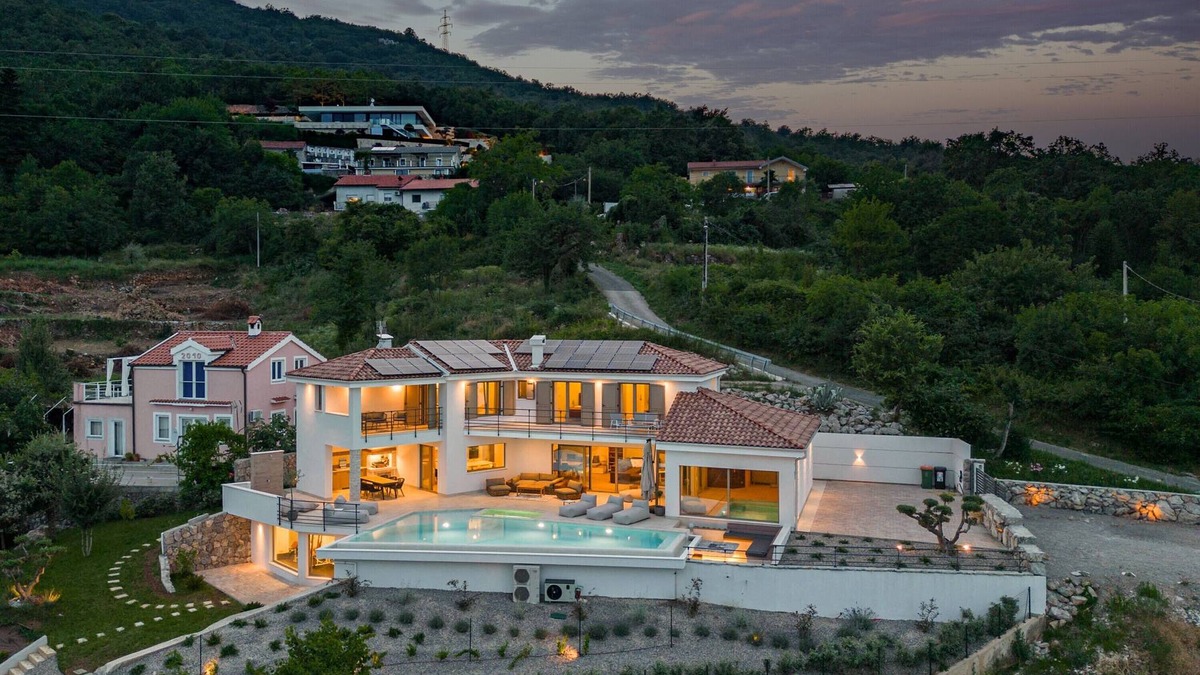 Bregi Villa | Luxury Villa Dana Indoor Pool and Sauna, Matulji, Croatia