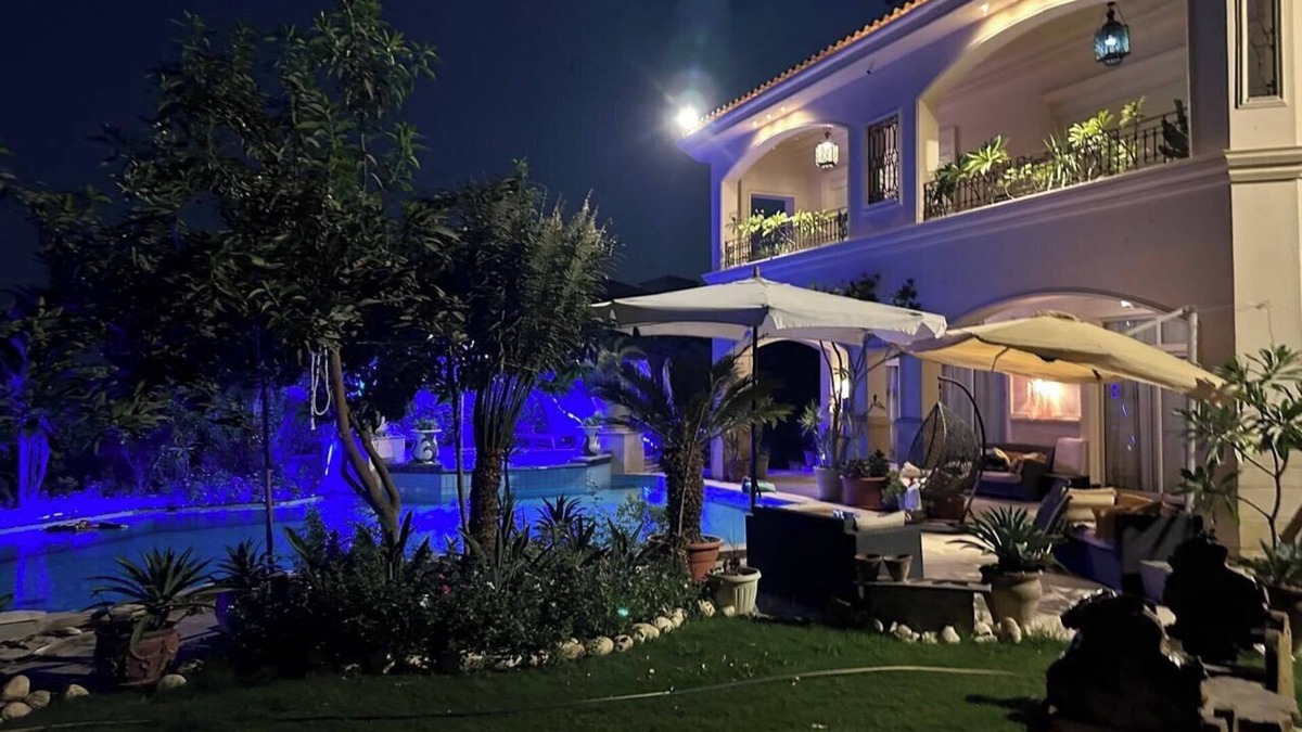 New Cairo Villa | Luxury villa in Cairo with pool - stylish & private. WLAN & near to the pyramids