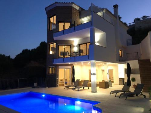 Mijas Villa | Luxury Villa for 12 people